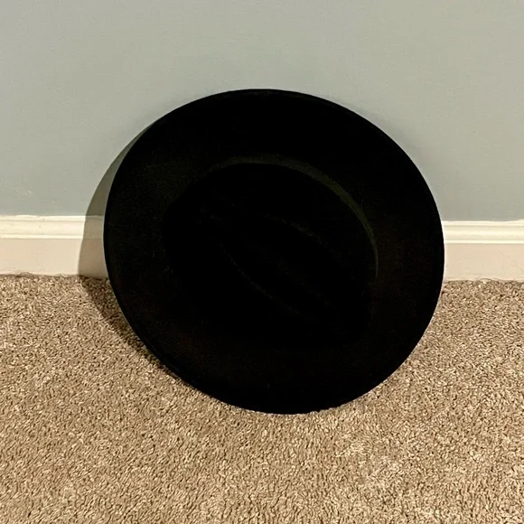 EUC Lanzom Black Hat (OS) - Picture 2 of 3